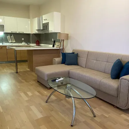 Apartment Kozza Park, Next To Akbati Shopping Mall And Tennis Academy *